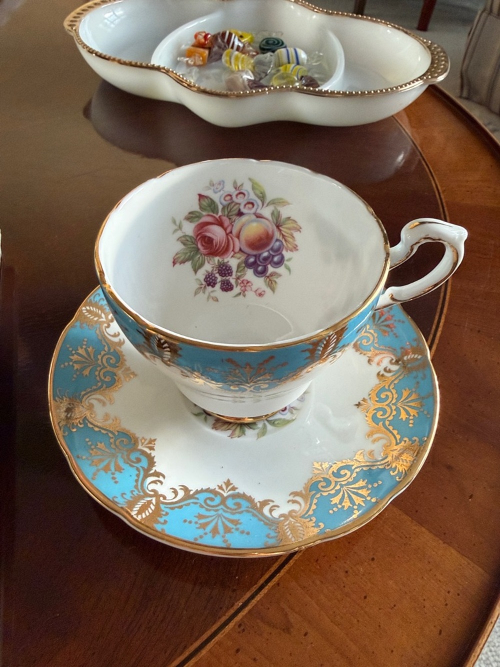 PARAGON White Fine Bone China Egg Cup with Gold Crest Majesty Queen Appointment